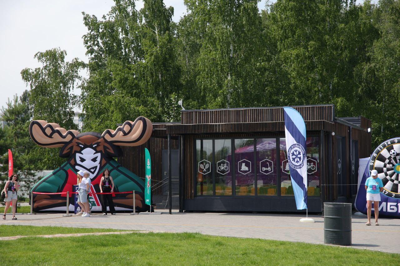 Фото Sigma Boy и Ramil собрали толпу фанатов в парке «Арена». Онлайн-репортаж Черника Music Fest 2025 в Новосибирске 5