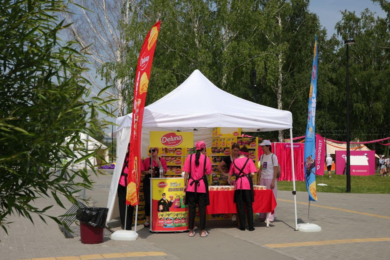 Фото Sigma Boy и Ramil собрали толпу фанатов в парке «Арена». Онлайн-репортаж Черника Music Fest 2025 в Новосибирске 19