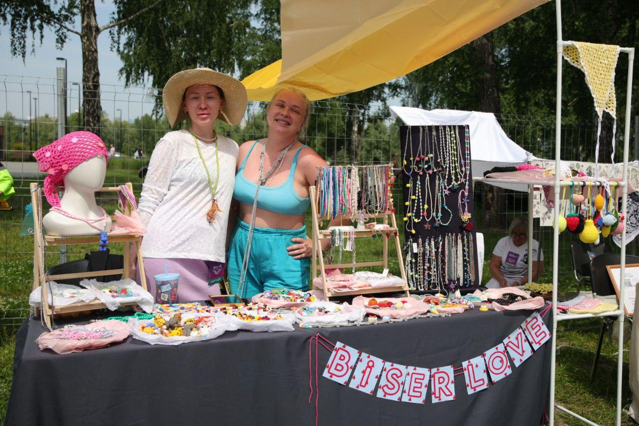 Фото Sigma Boy и Ramil собрали толпу фанатов в парке «Арена». Онлайн-репортаж Черника Music Fest 2025 в Новосибирске 10