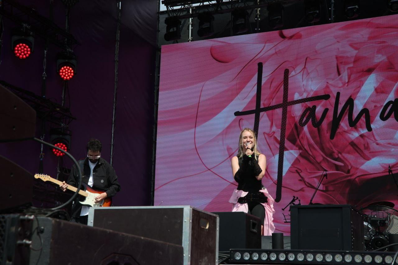 Фото Sigma Boy и Ramil собрали толпу фанатов в парке «Арена». Онлайн-репортаж Черника Music Fest 2025 в Новосибирске 41