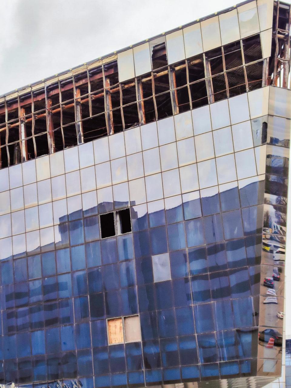 Фото Останки 149 погибших и слёзы родных. Дело о страшном теракте в «Крокусе» передано в суд 2 - Сиб.ФМ Фото Останки 149 погибших и слёзы родных. Дело о страшном теракте в «Крокусе» передано в суд 2