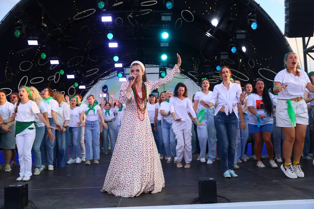 Фото Опубликованы кадры празднования 132-летия Новосибирска на Михайловской набережной 6