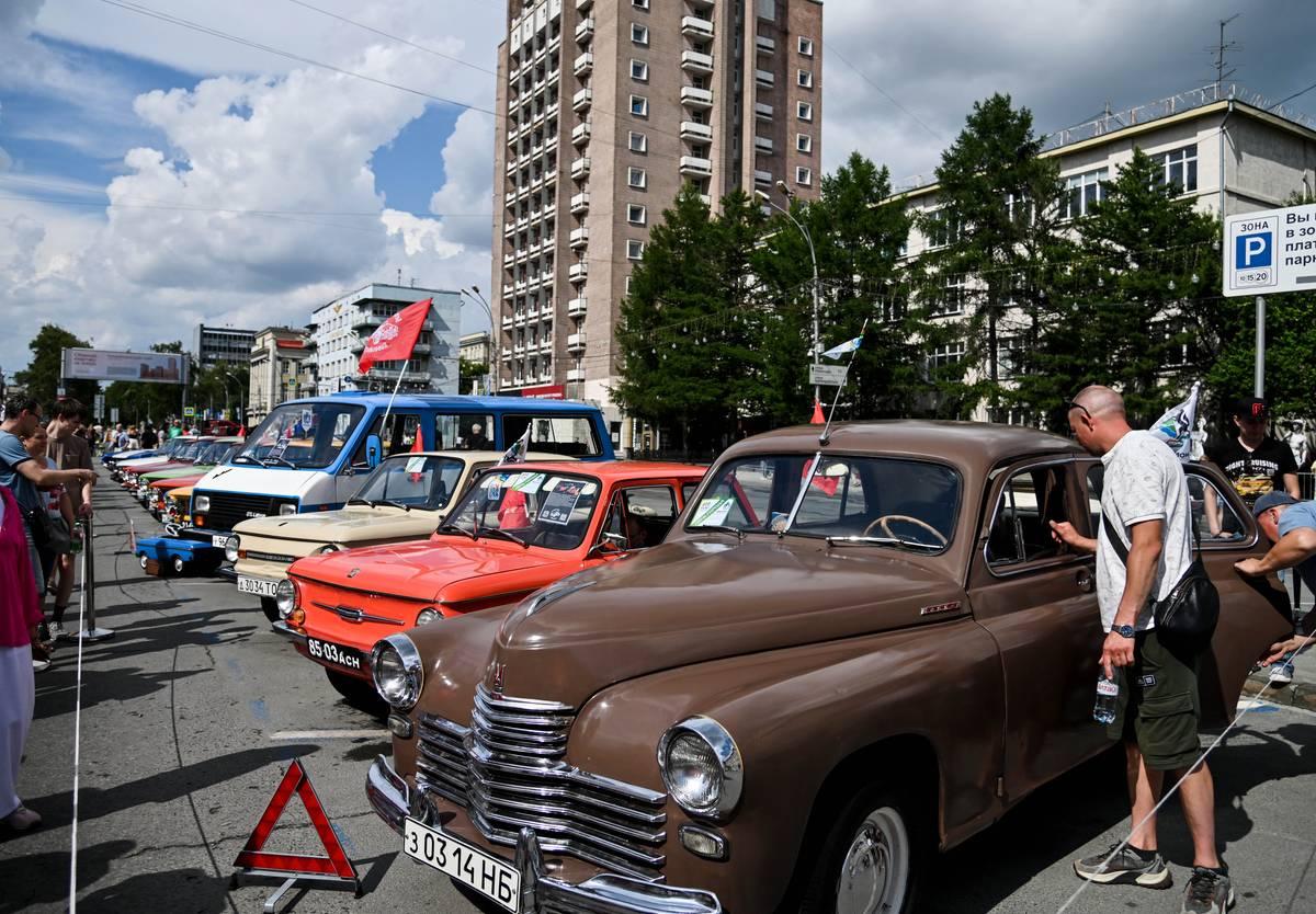 Фото «Перекрёсток мира», зажигательные ритмы и AMCHI: как Новосибирск отпраздновал День города. Фоторепортаж 16