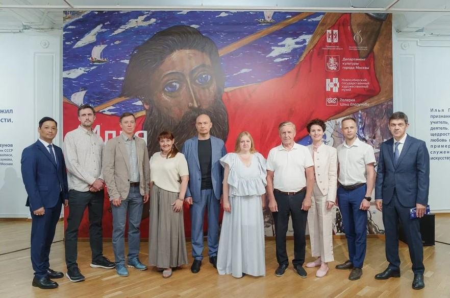 Фото Выставка «Илья Глазунов. К 95-летию со дня рождения» открылась в Художественном музее Новосибирска 2