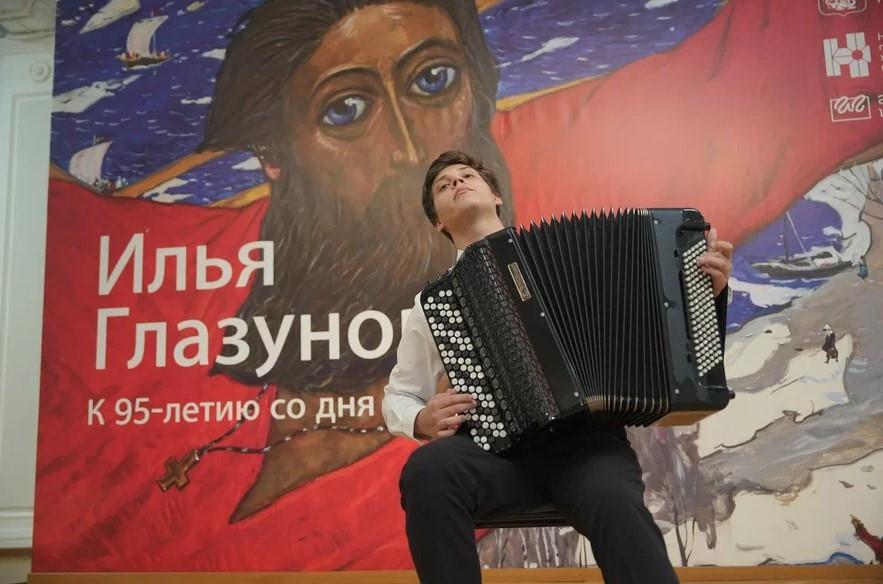 Фото Выставка «Илья Глазунов. К 95-летию со дня рождения» открылась в Художественном музее Новосибирска 5