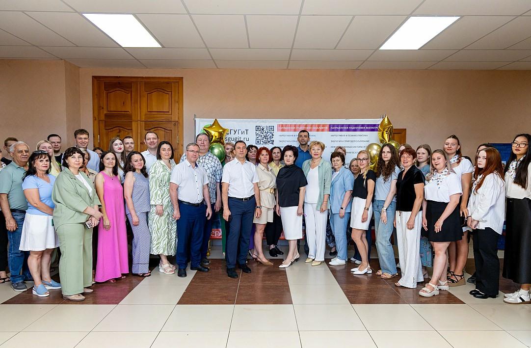 Фото Стартовала приемная кампания в СГУГиТ: более 1000 бюджетных мест доступны для будущих студентов 3 - Сиб.ФМ Фото Стартовала приемная кампания в СГУГиТ: более 1000 бюджетных мест доступны для будущих студентов 3