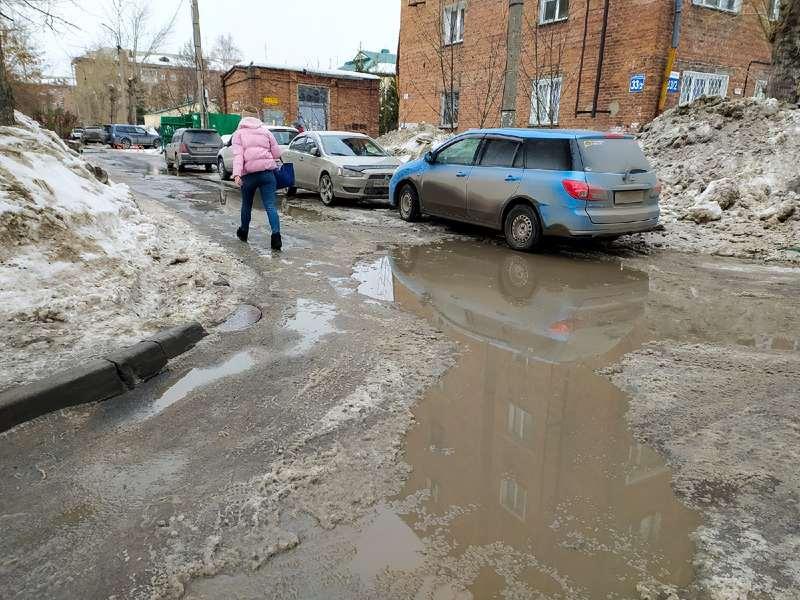 Фото Новосибирск превратился в город чумазых машин: фото автозамарашек 4