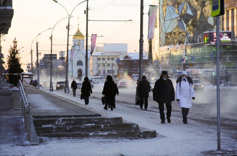 Фото Варламов vs Новосибирск: блогер-урбанист обругал водителей и уселся в сугроб 4