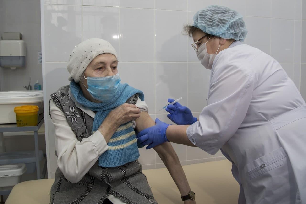 Фото Операция на суставе и прививка от COVID-19: что показали министру Мурашко в Новосибирске 8