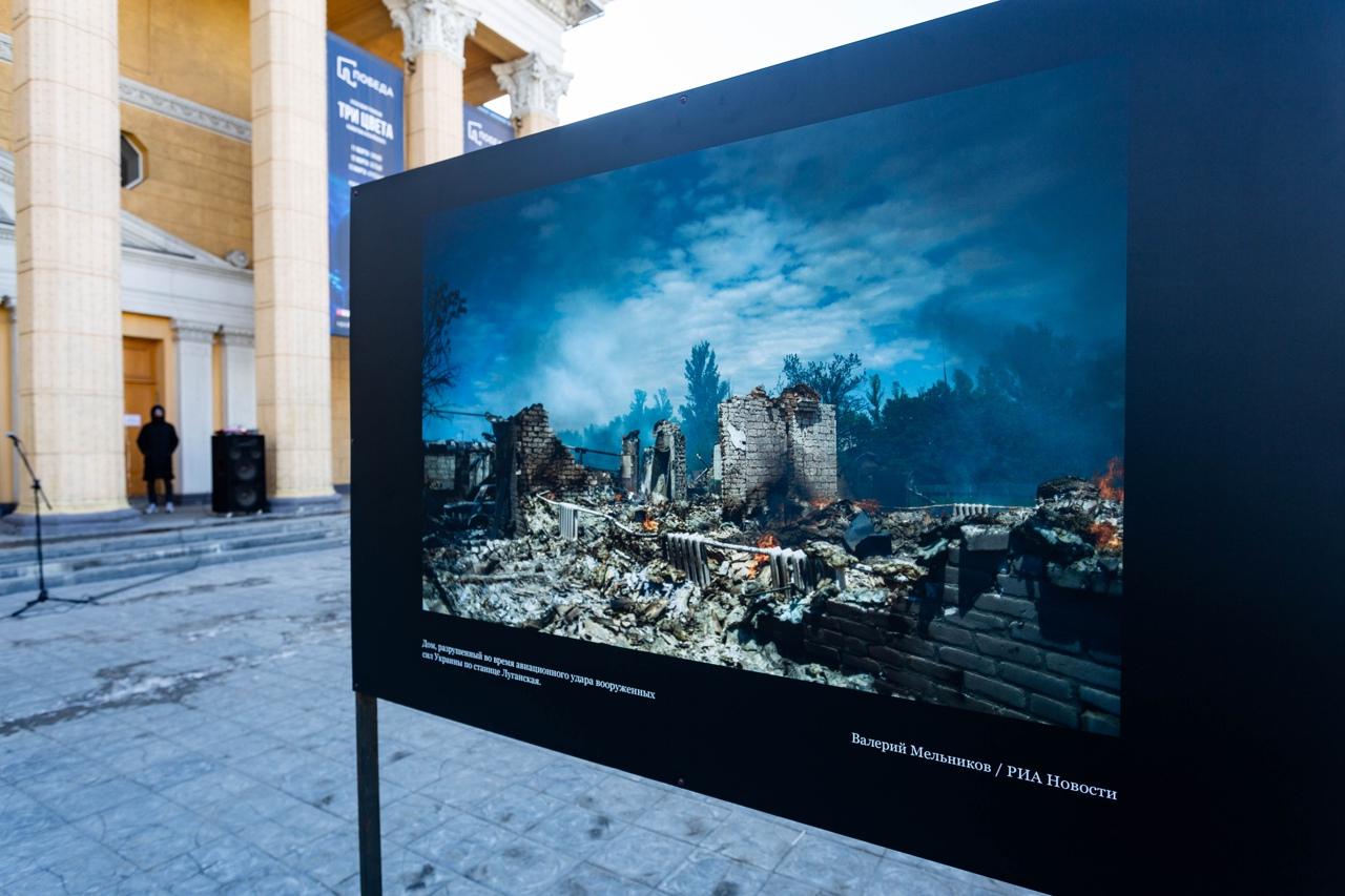 Фото В Новосибирске 16 марта открылась выставка в поддержку спецоперации на Украине 6