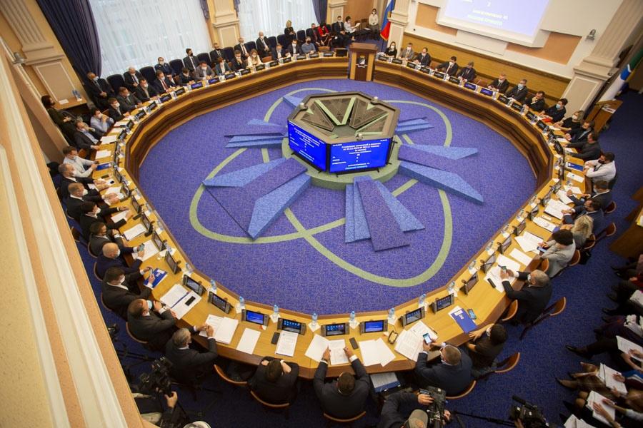Фото В Новосибирске независимым депутатам горсовета предложили сдать мандаты 2
