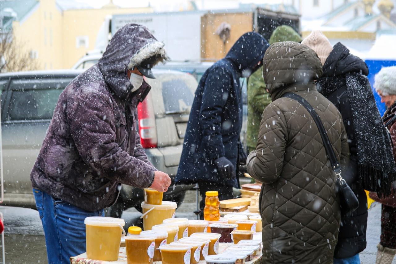 Фото Жители Новосибирска рассказали о любимых товарах на ежегодной ярмарке 2