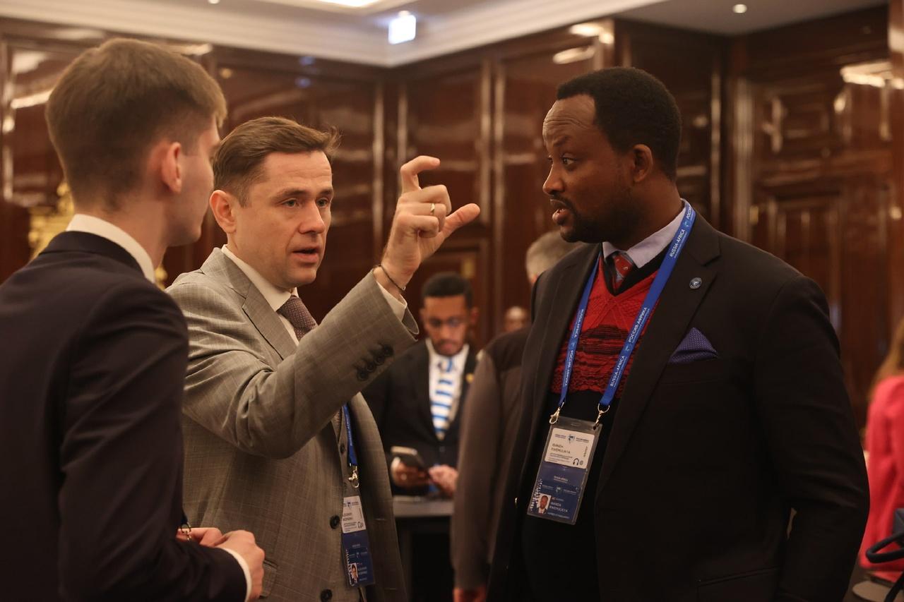 Фото Депутат Александр Аксёненко рассказал об итогах своей работы с парламентариями из Африки 4