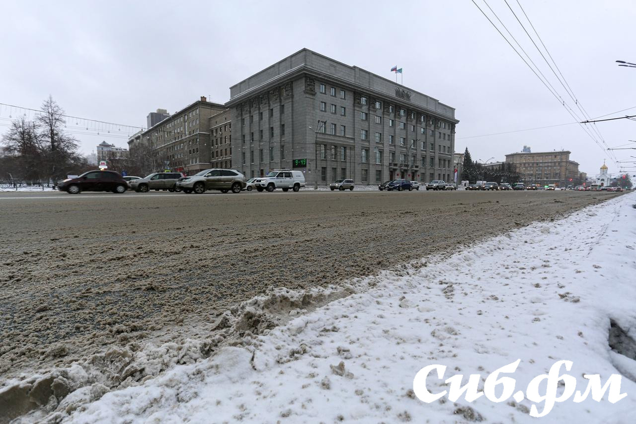 Фото Новосибирск в первый день весны засыпало снегом: 15 фото с городских улиц 11