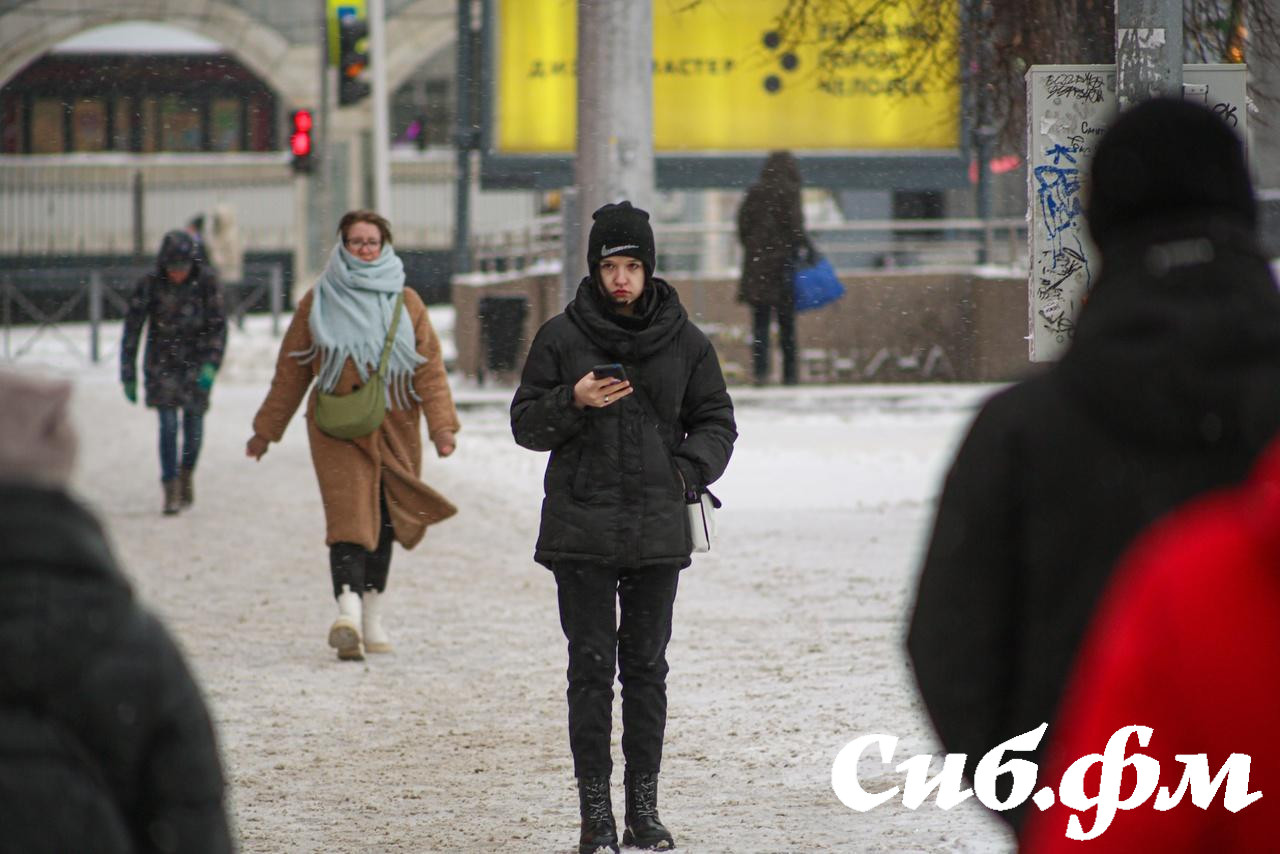 Фото Новосибирск в первый день весны засыпало снегом: 15 фото с городских улиц 12