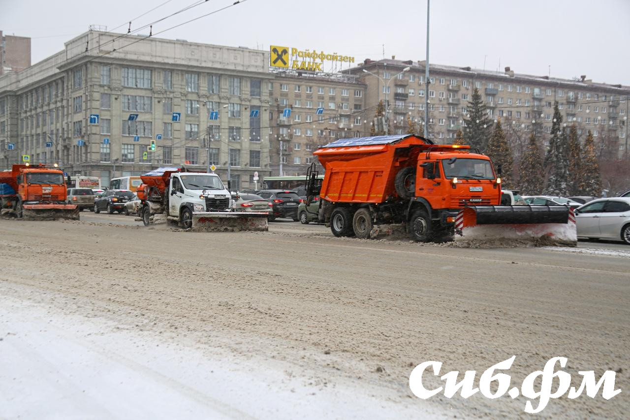 Фото Новосибирск в первый день весны засыпало снегом: 15 фото с городских улиц 14