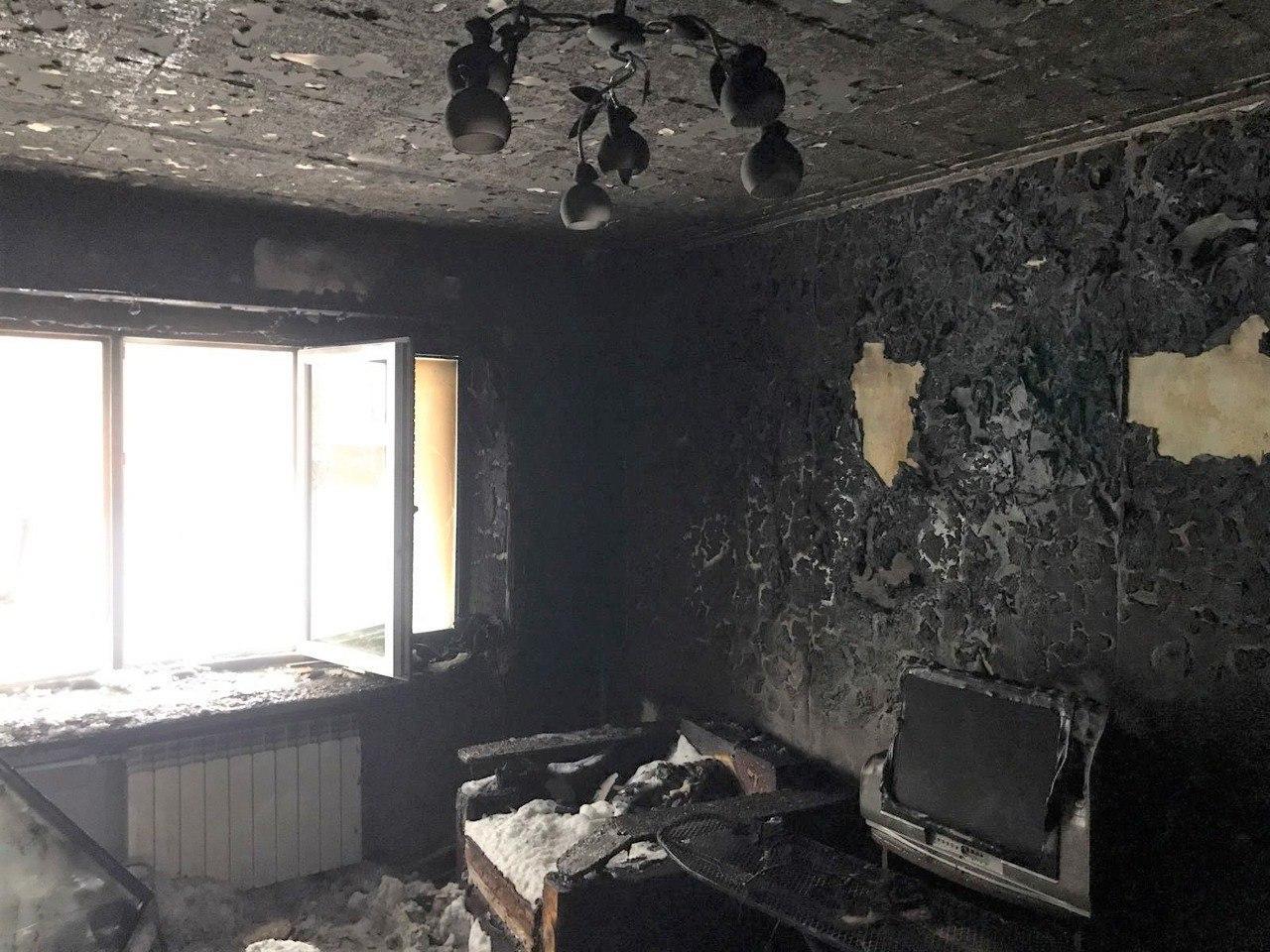 Фото «Были подружками»: дед погибших на пожаре детей рассказал на суде правду об их матери из Новосибирска 2