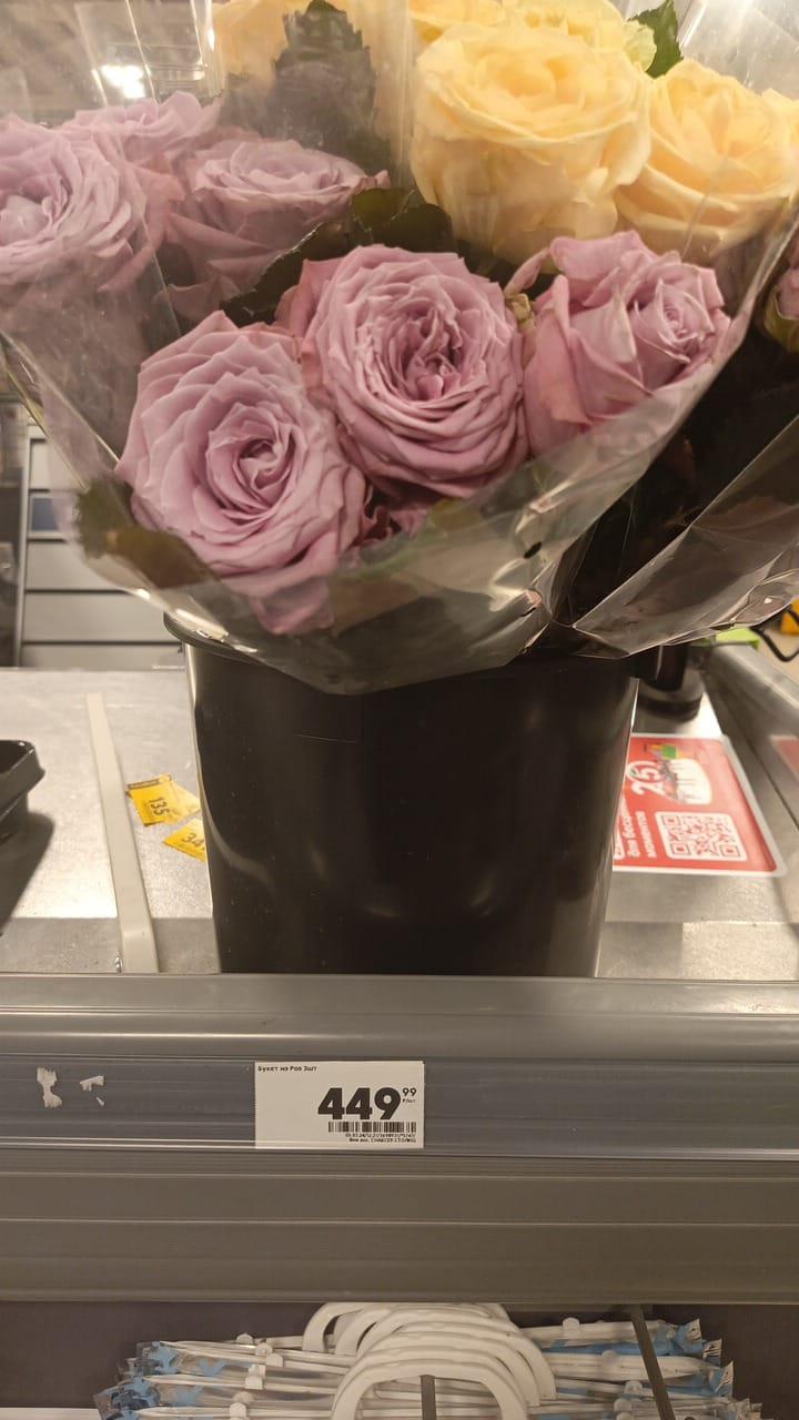 Фото «Стараемся держать цены»: сколько стоят букеты на 8 марта в Новосибирске и где остались недорогие цветы 5