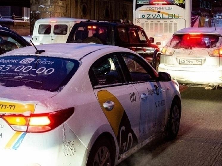 Фото «Всю неделю приезжали русские»: новосибирцы заявили, что после теракта мигрантов в такси стало меньше — что говорят водители 2