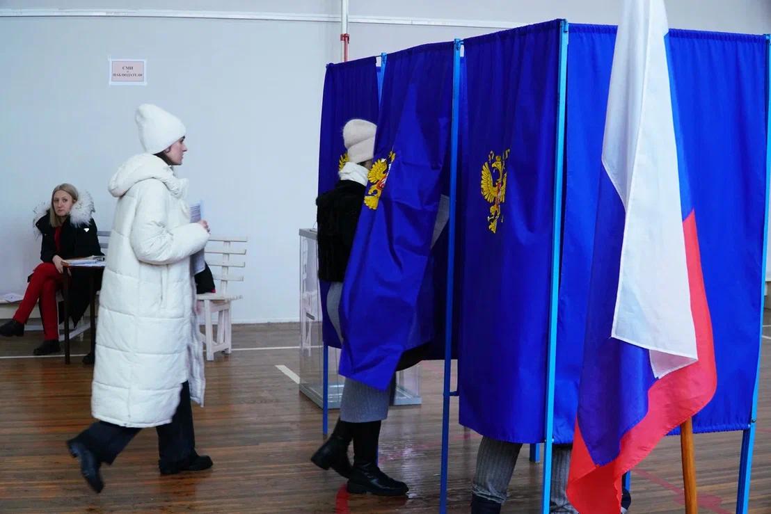 Фото «Участки закрыли двери»: в Новосибирской области завершились выборы президента России 5