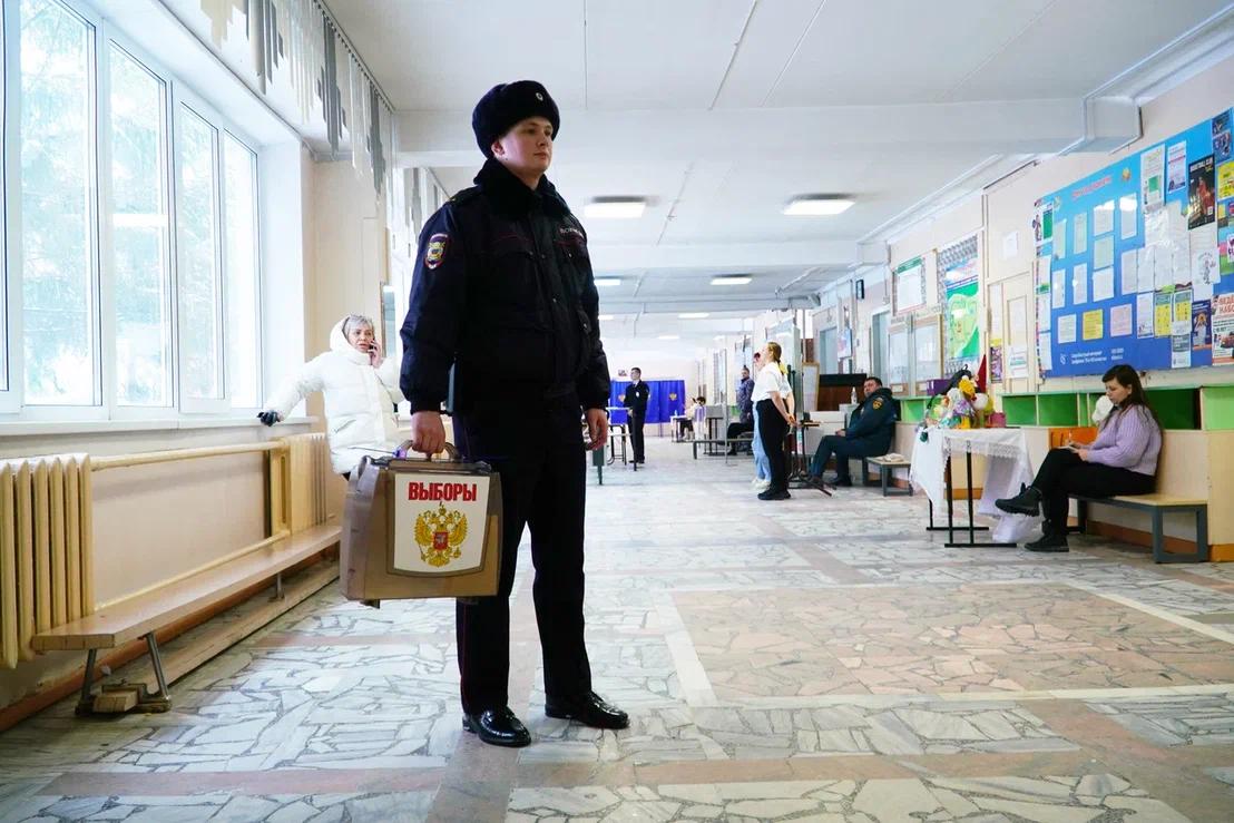 Фото «Участки закрыли двери»: в Новосибирской области завершились выборы президента России 11