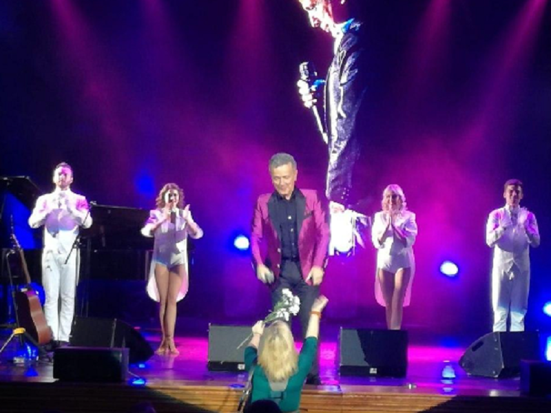 концерт пупо в италии. певец пупо в москве ?. пупо пупо. концерт итальянцы в россии выступление пупо. пупо в кремле 2024.