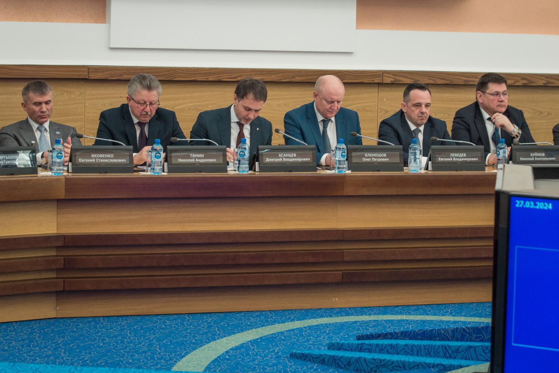 Фото Отставка Пинус и ремонт дорог: что обсудили на сессии Совета депутатов города Новосибирске 27 марта 3