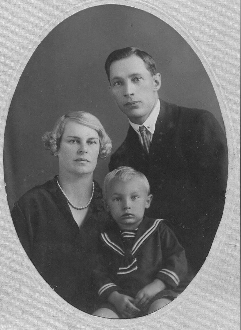 Фото Смерть братьев, допрос НКВД и взрывы. Как хулиган из Новосибирска Александр Зацепин покорил СССР – скрытые факты об авторе хита «Есть только миг» 2