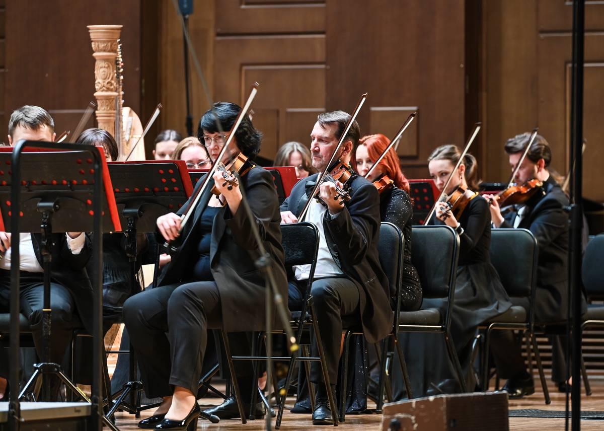 Фото XIII Транссибирский арт-фестиваль открылся в Новосибирске: яркие кадры с первого дня праздника искусств 9