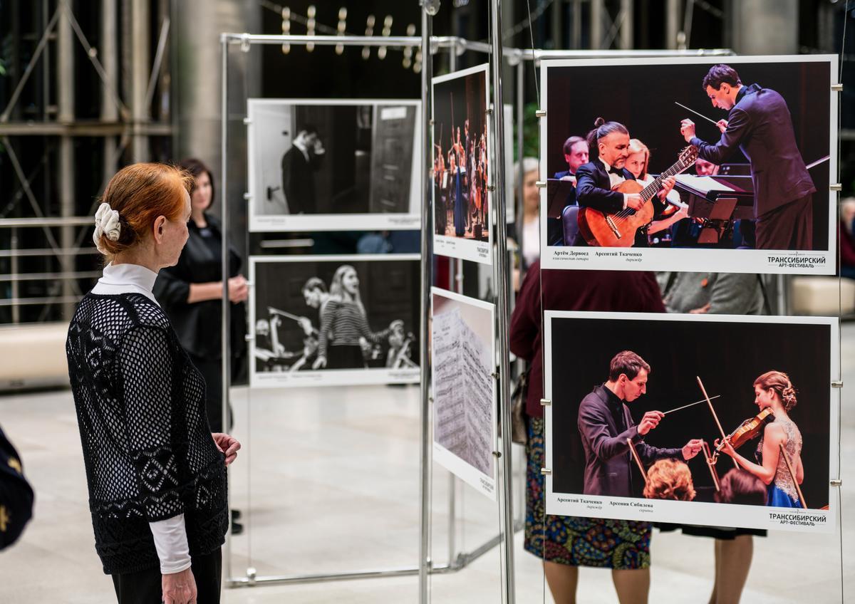 Фото XIII Транссибирский арт-фестиваль открылся в Новосибирске: яркие кадры с первого дня праздника искусств 3