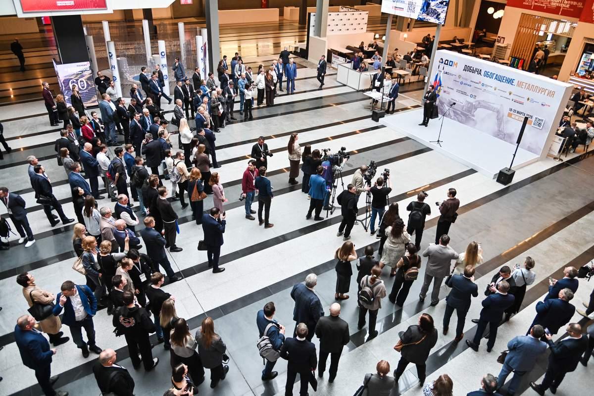 Фото В Новосибирске открылась международная выставка-форум «Добыча. Обогащение. Металлургия». Фоторепортаж 2