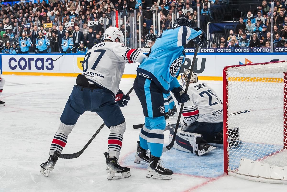 Фото Новосибирская «Сибирь» одержала волевую победу над «Металлургом»: яркие кадры напряжённого матча 14