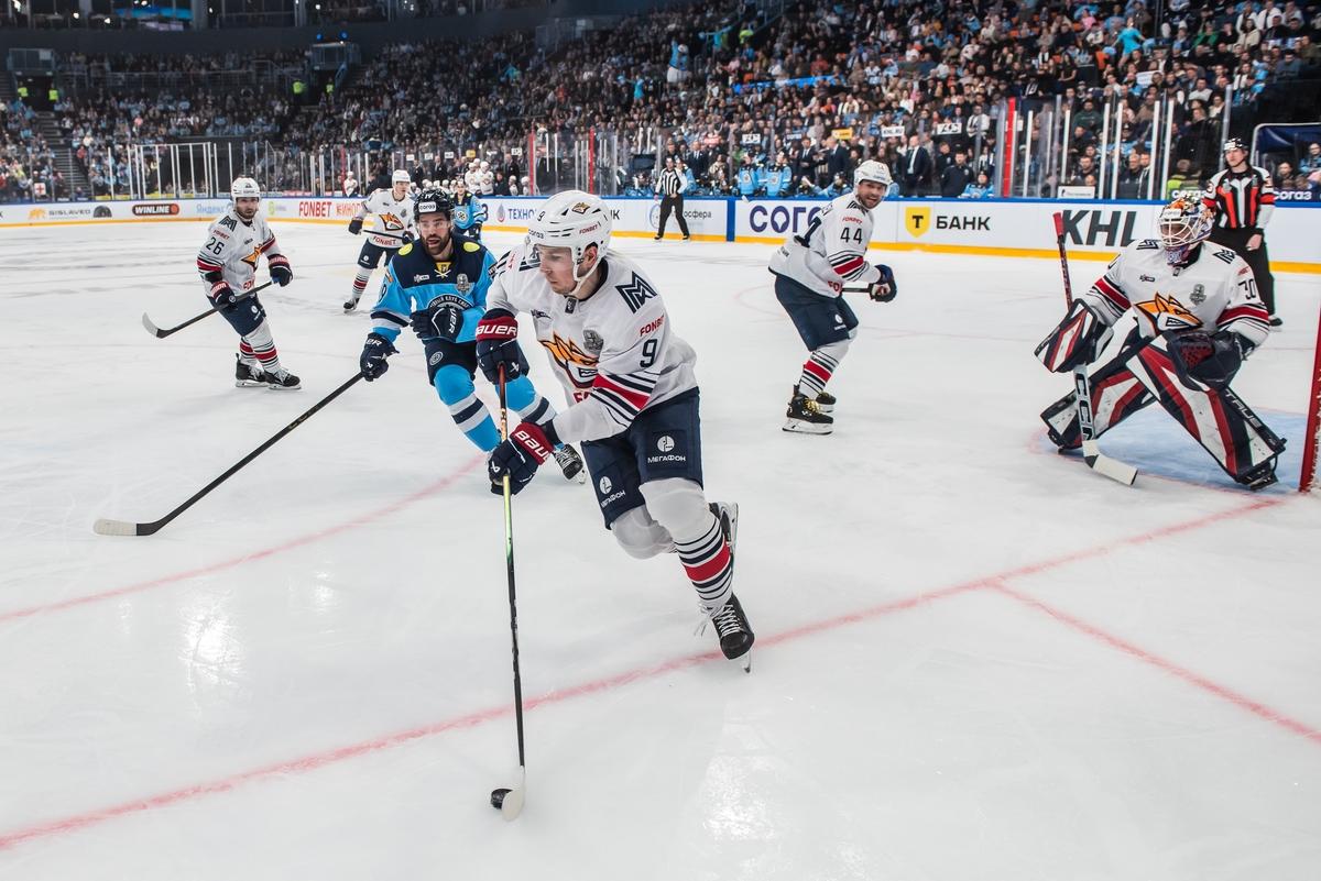 Фото Новосибирская «Сибирь» одержала волевую победу над «Металлургом»: яркие кадры напряжённого матча 21