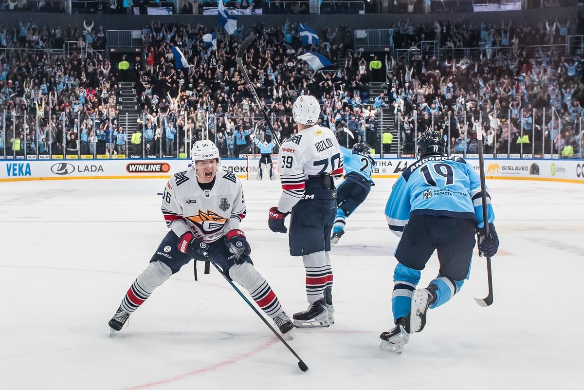 Фото Новосибирская «Сибирь» одержала волевую победу над «Металлургом»: яркие кадры напряжённого матча 30