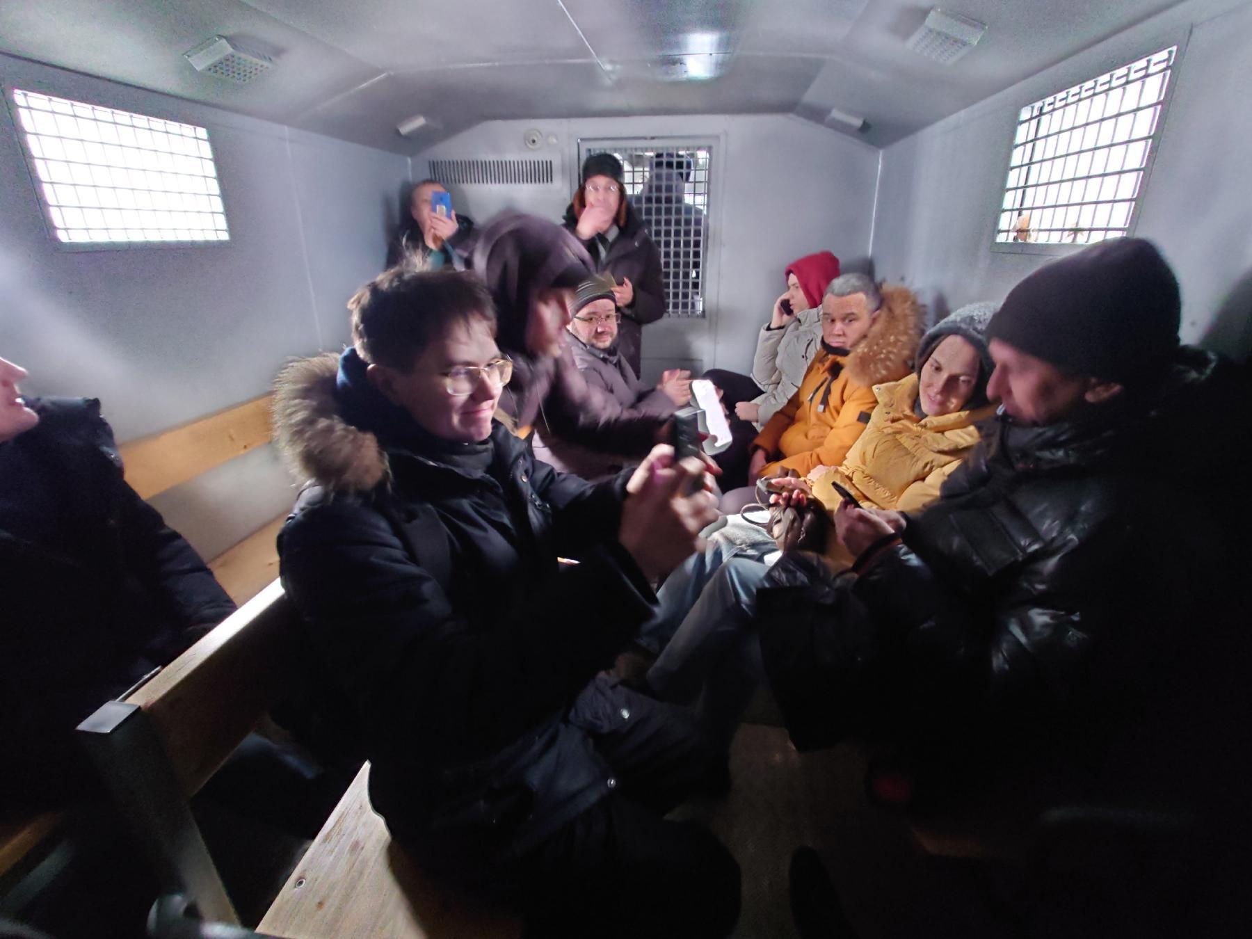 Фото В Новосибирске опубликованы кадры задержания 16 участников митинга против блокировки Telegram 13