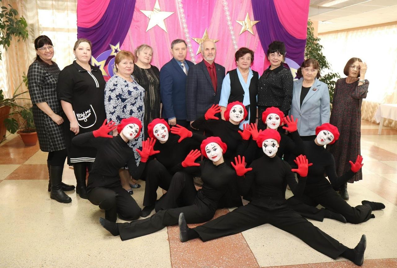 Фото В Искитиме торжественно отпраздновали День работника культуры 3