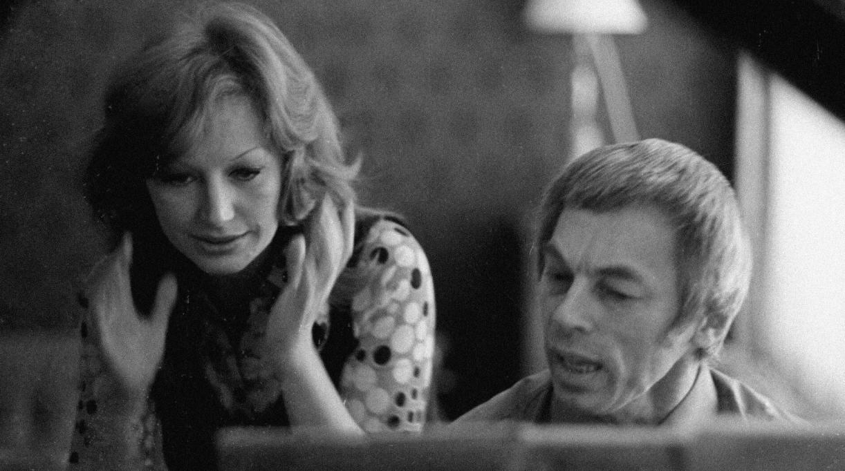 Фото В Новосибирске опубликованы редкие кадры легендарного композитора Александра Зацепина в честь его 100-летия 3