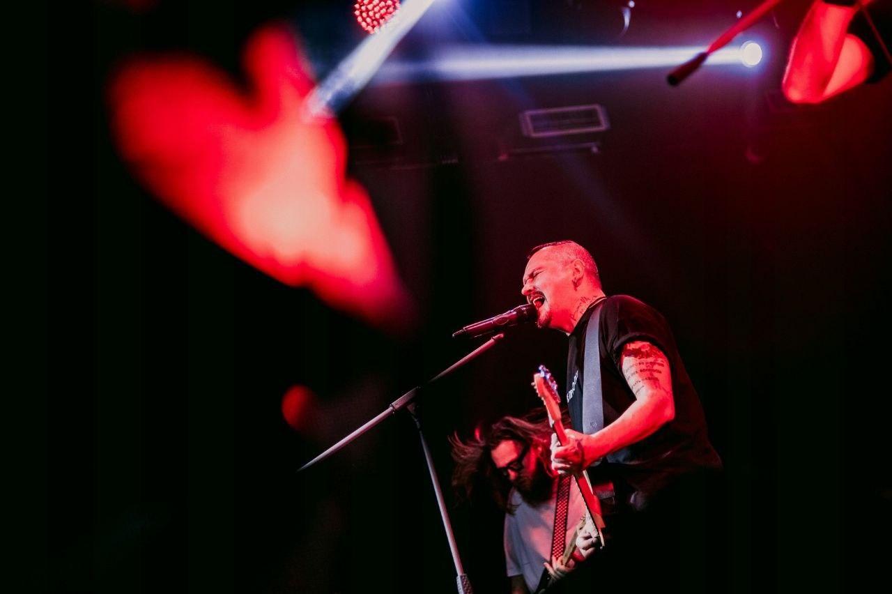 Фото «Вы для нас как родные»: лидер ДМЦ — о создании «народного» клипа и концерте в Новосибирске 3