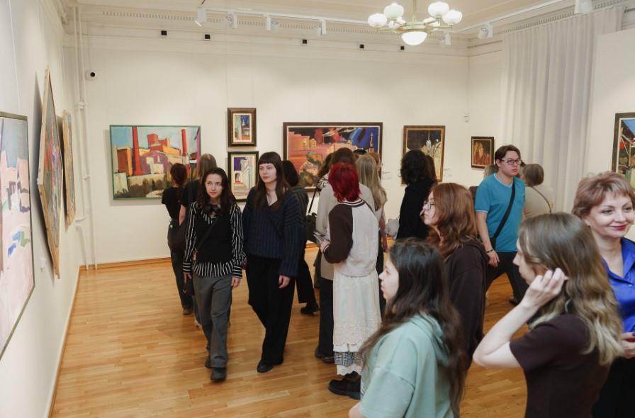 Фото В Художественном музее открылась выставка Константина Петрова в рамках Транссибирского Арт-Фестиваля 6