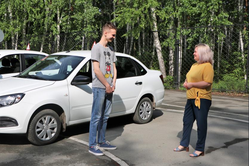 Фото Автошколу для инвалидов за 7,5 млн рублей открыли в Новосибирской области 2