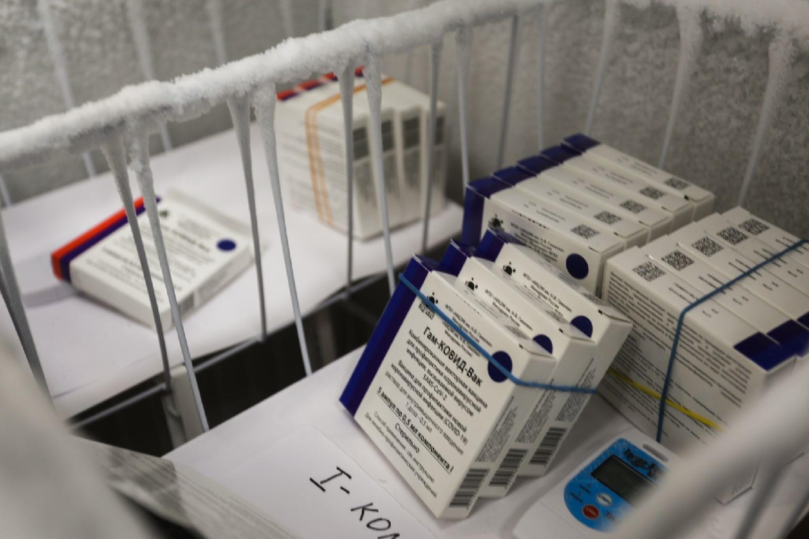 Фото В Новосибирской области власти предложат торговым центрам открывать пункты вакцинации от COVID-19 3