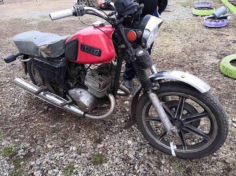 Фото 16-летний мотоциклист въехал в коня в Иркутской области 2