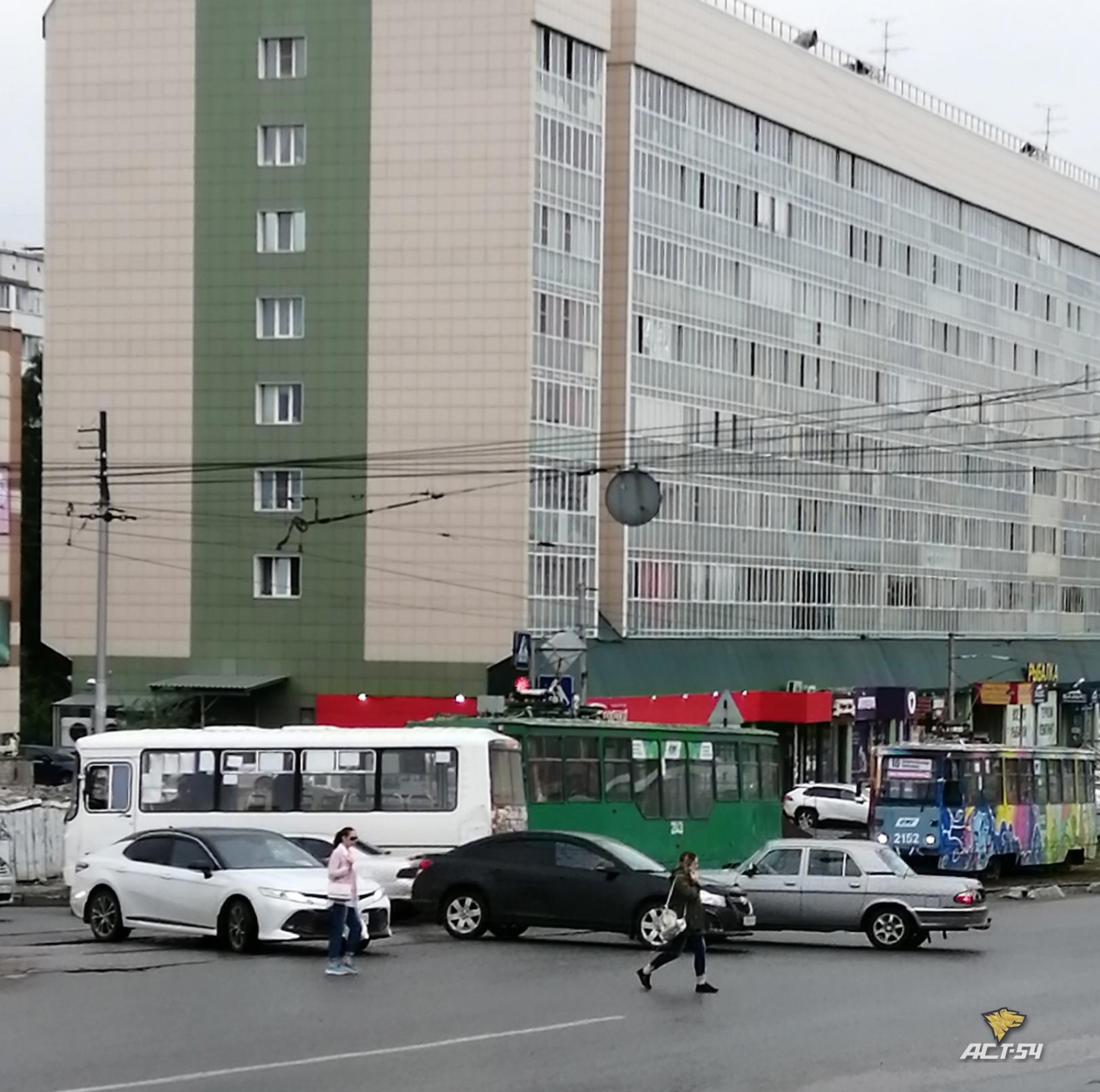 Фото Ленинский район остался без трамваев 24 мая в Новосибирске 2