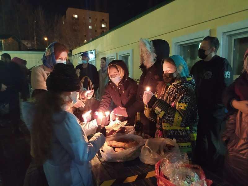 Фото Православные верующие отмечают Великую Пасху 2 мая 2