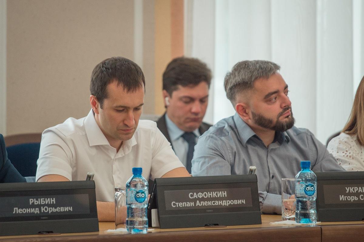 Фото Депутаты Совета депутатов города Новосибирска обсудили проблемы дорог и пыли 3