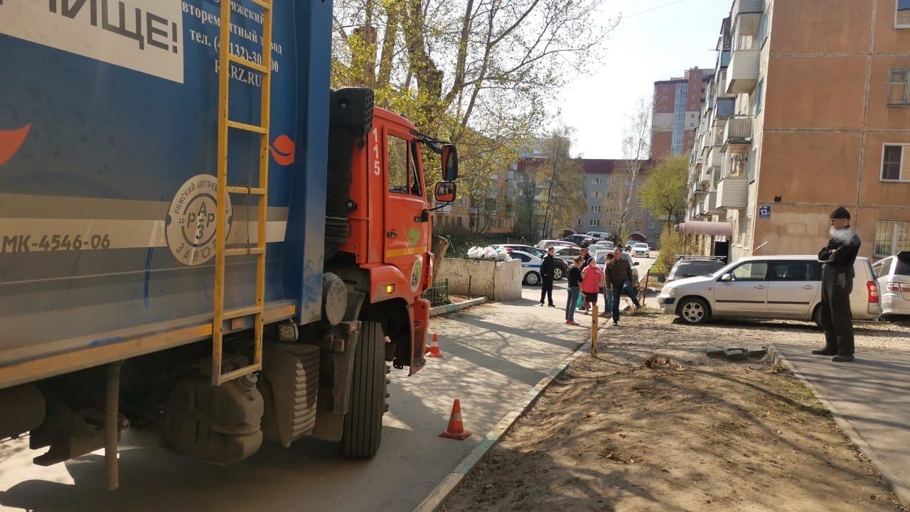 Фото Убийцы на колёсах: подборка смертельных ДТП с грузовиками в Новосибирске 4
