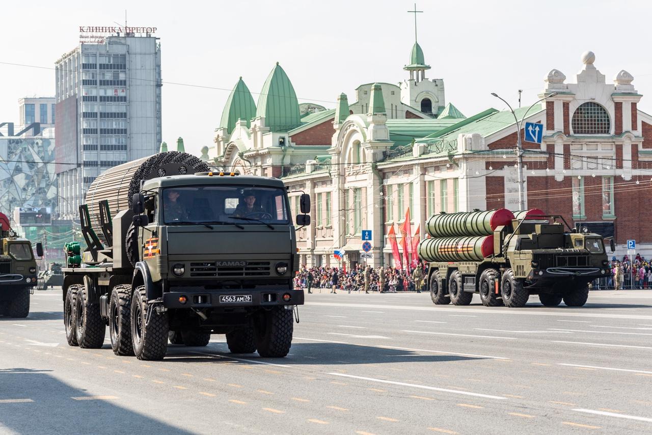 Фото «Этот день мы приближали, как могли»: 20 пронзительных кадров с Парада Победы в Новосибирске 9 Мая 21