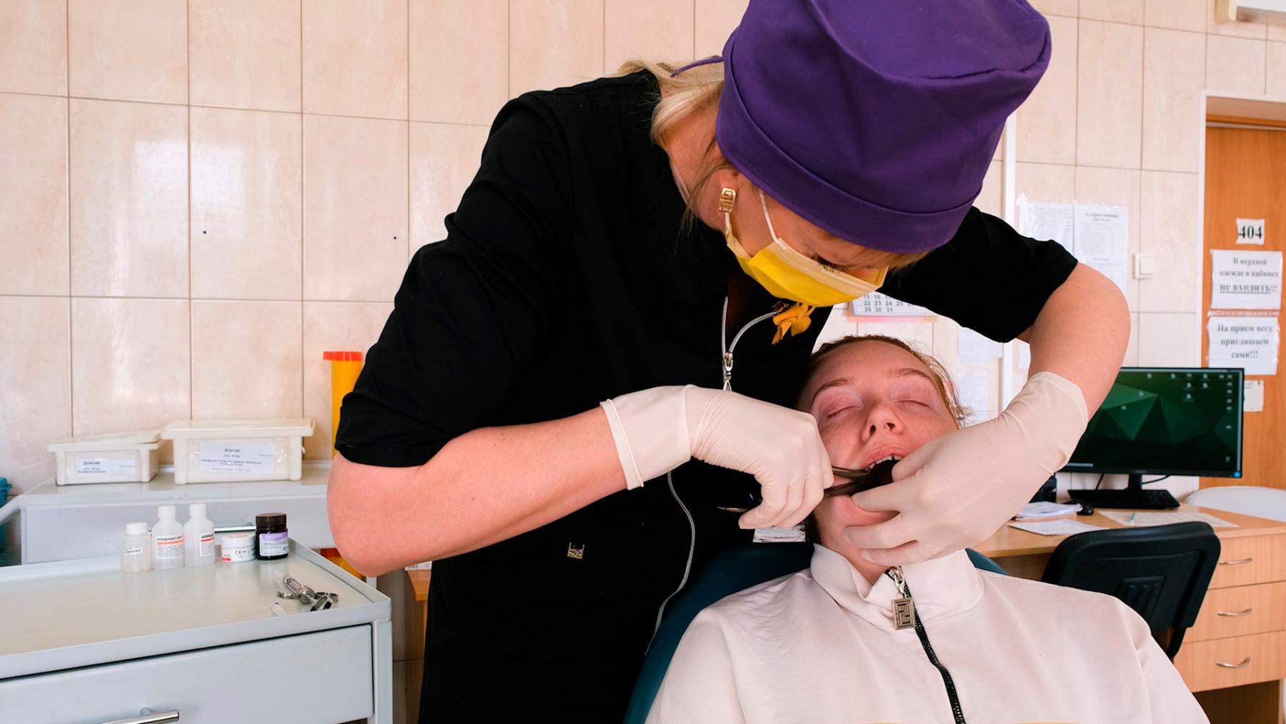 Фото Сельский врач-стоматолог рассказала, как борется со страхом пациентов 9