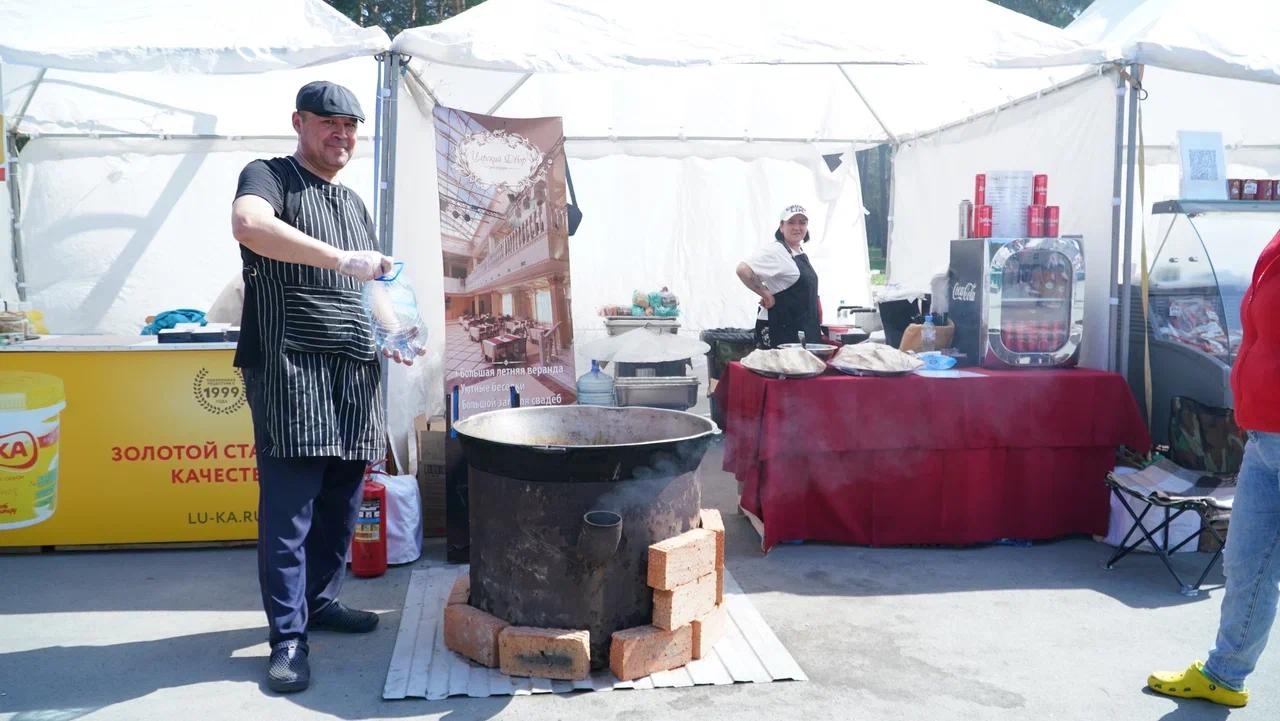 Фото В Новосибирске прошёл семейный фестиваль «Пикник-fest» 21 мая: лучшие фото из Заельцовского парка 15