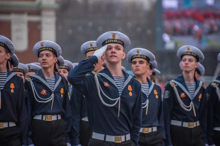 Фото В Новосибирске прошла репетиция Парада Победы к 9 Мая - 20 лучших кадров 17